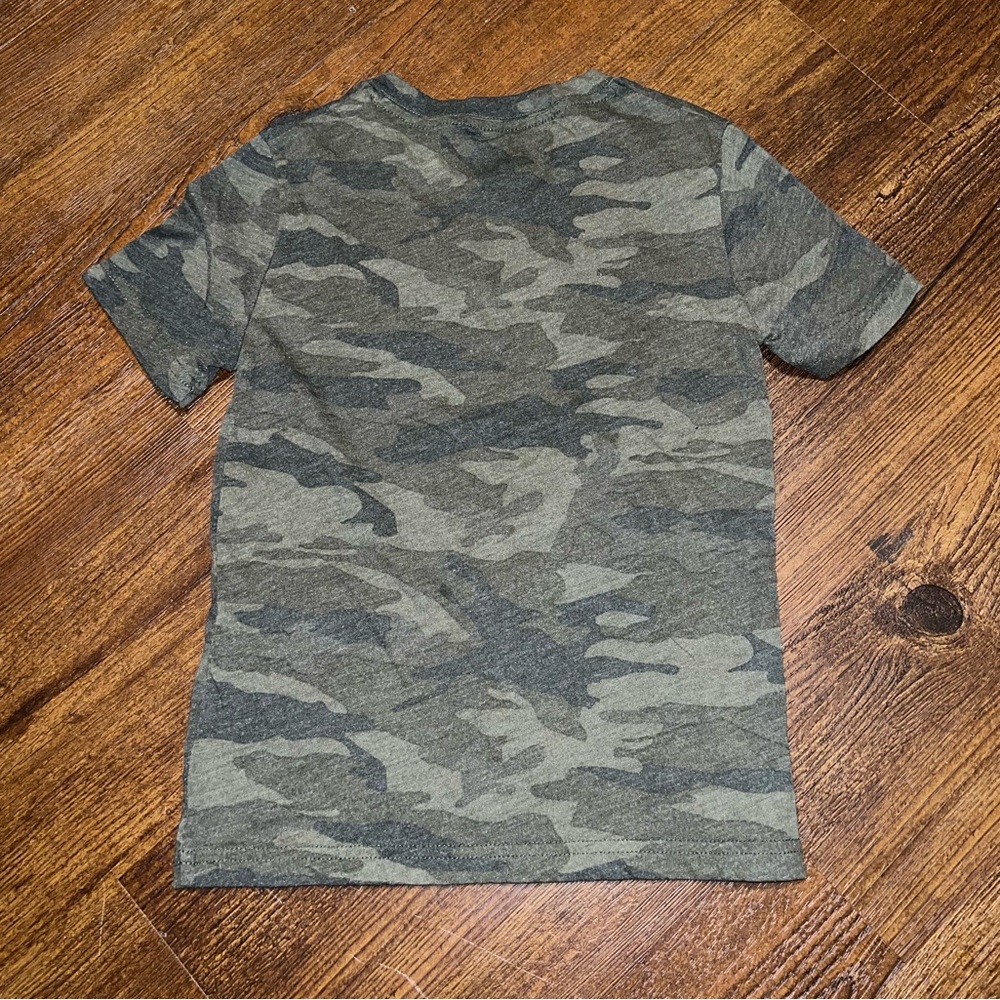 Abercrombie Kids Green Camo Sequins Gamer Short Sleeve Tee Size 5/6 - Picture 3 of 5